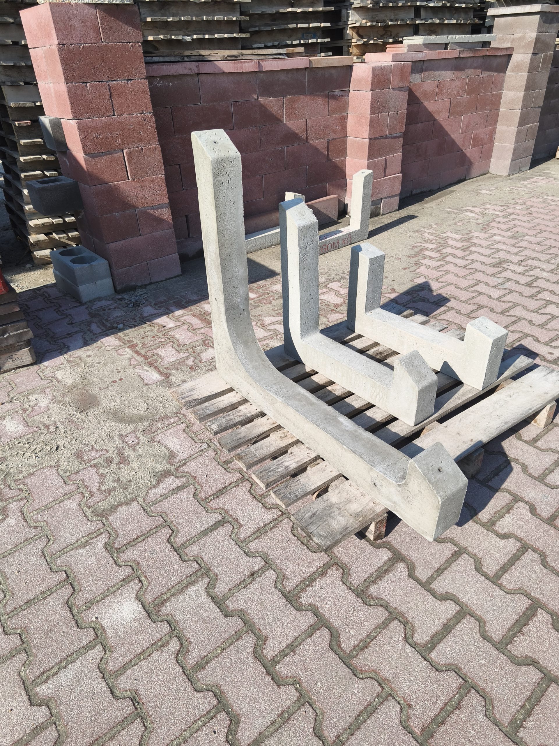 Beton napelemtartó - Image 7